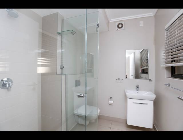 2 BEDROOM APARTMENT FOR SALE IN UMHLANGA CENTRAL